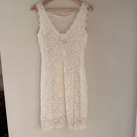 Jump White Lace Dress - Picture 3 of 7